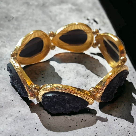 Vintage Jewelry - Rough Cut Quartz Bracelet Faux Gold Accent Costume Jewelry Accessories